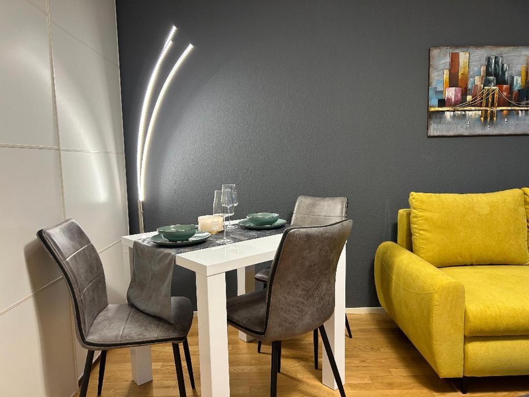 Gemuetliches Helles Apartment Mit Balkon Und Parkplatz Vor Der Tuer Im Zentrum Von Μπαϊρόιτ Εξωτερικό φωτογραφία